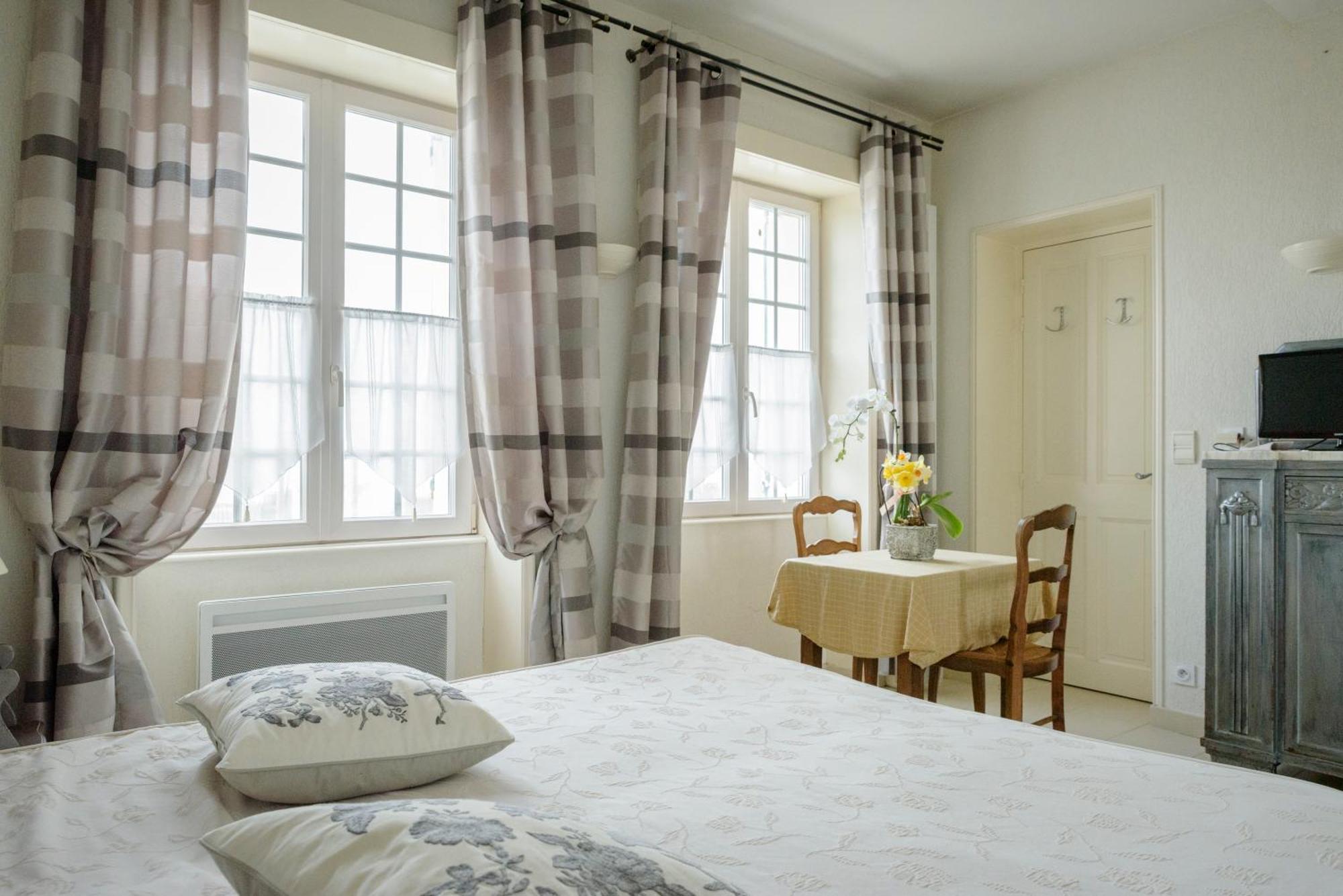Maison Studios & Appartements Les 4 Vents 吕克索梅 外观 照片