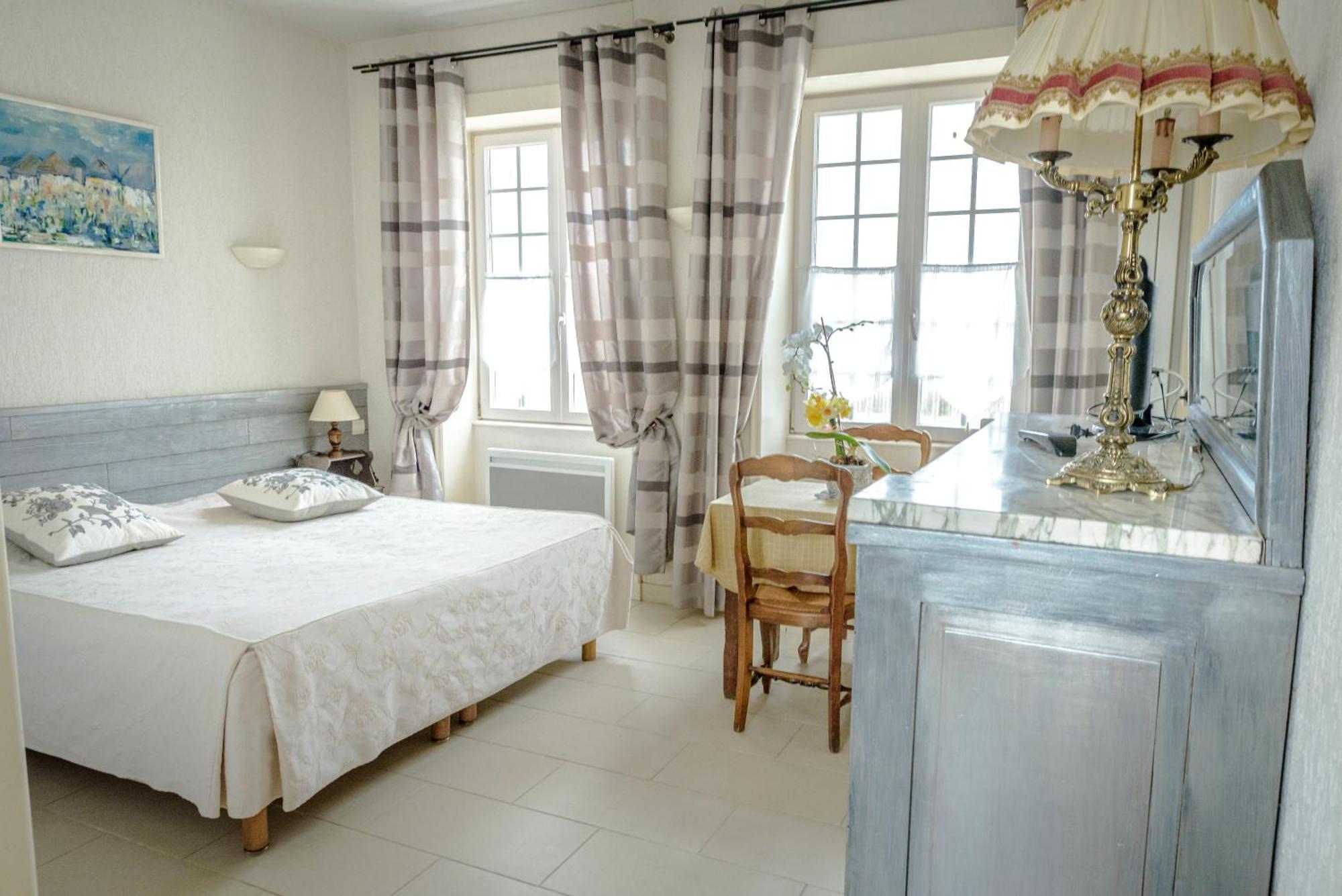 Maison Studios & Appartements Les 4 Vents 吕克索梅 外观 照片