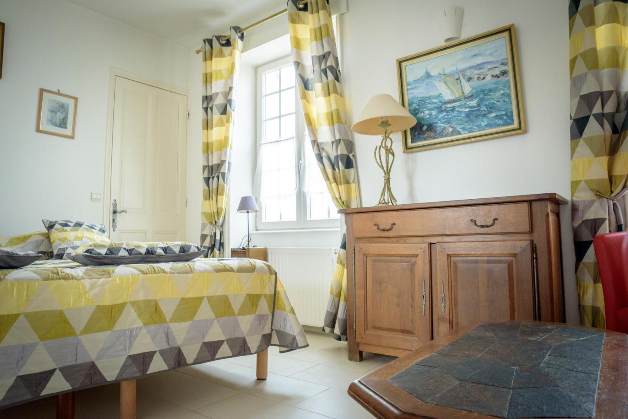 Maison Studios & Appartements Les 4 Vents 吕克索梅 外观 照片